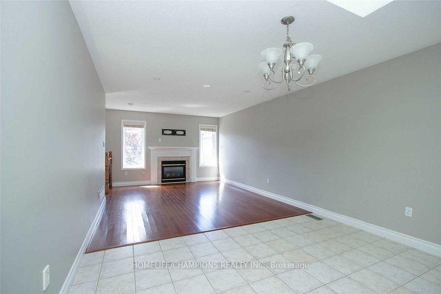 Photo 7 of 692 Ormond Drive, Oshawa, Samac — HOMEH