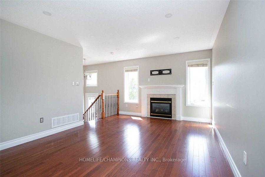 Photo 8 of 692 Ormond Drive, Oshawa, Samac — HOMEH