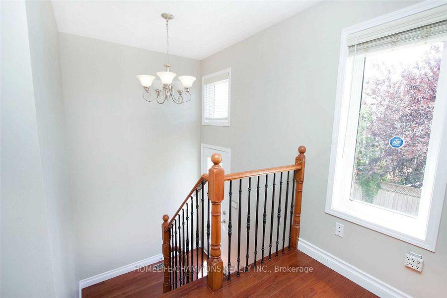 Photo 13 of 692 Ormond Drive, Oshawa, Samac — HOMEH
