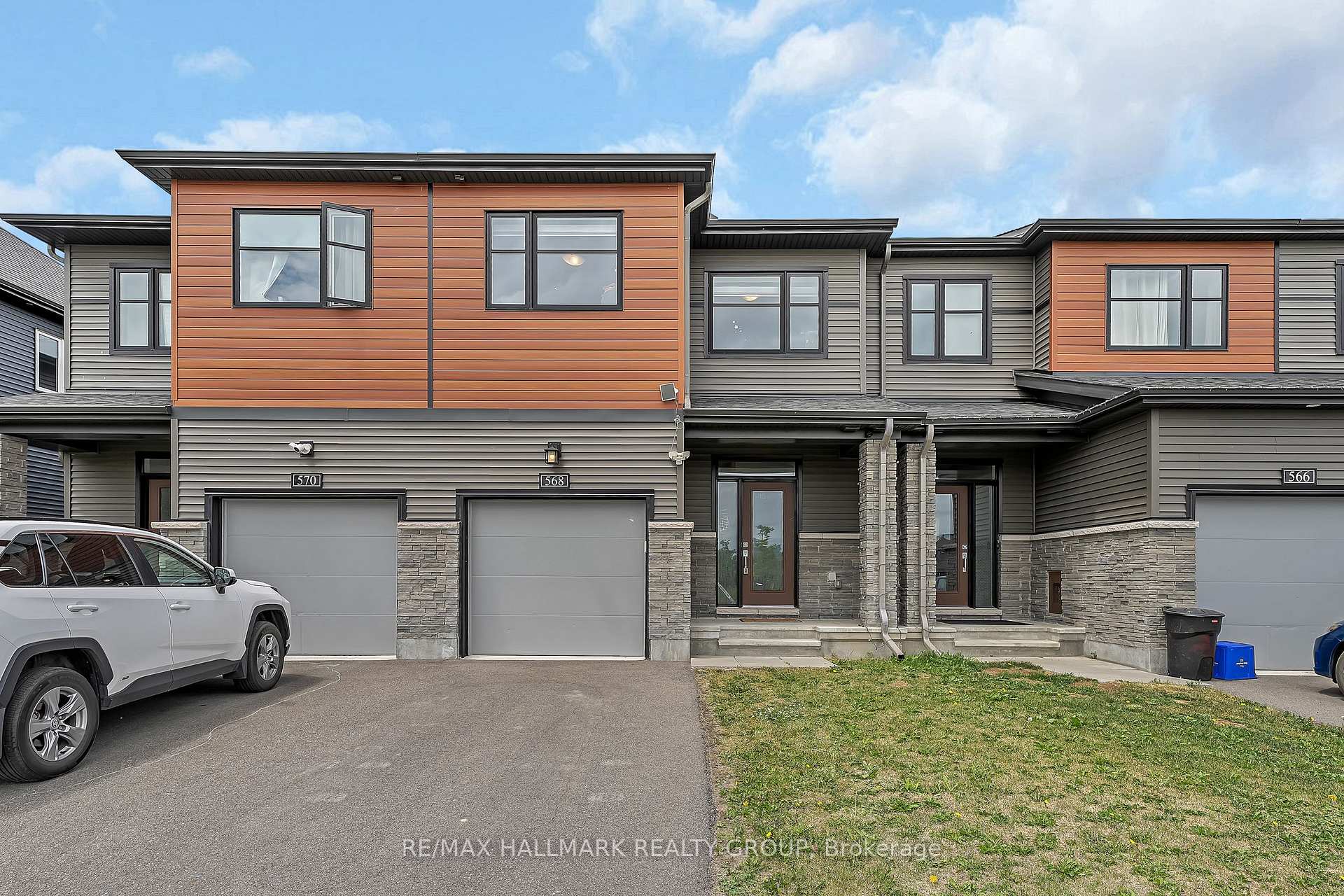 Front of 568 Prominence Way