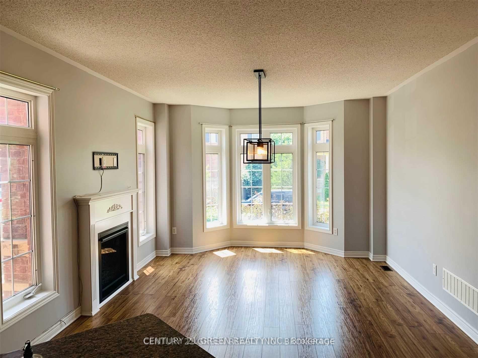 Photo 4 of Unit Upper, 577 Grant Way, Milton, Scott — HOMEH