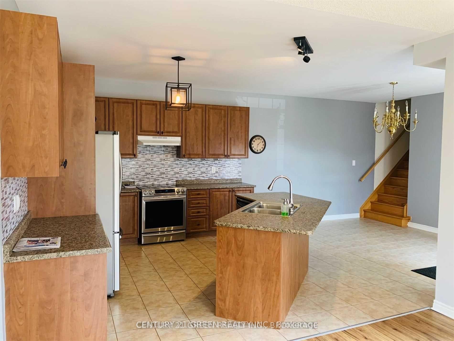 Photo 5 of Unit Upper, 577 Grant Way, Milton, Scott — HOMEH