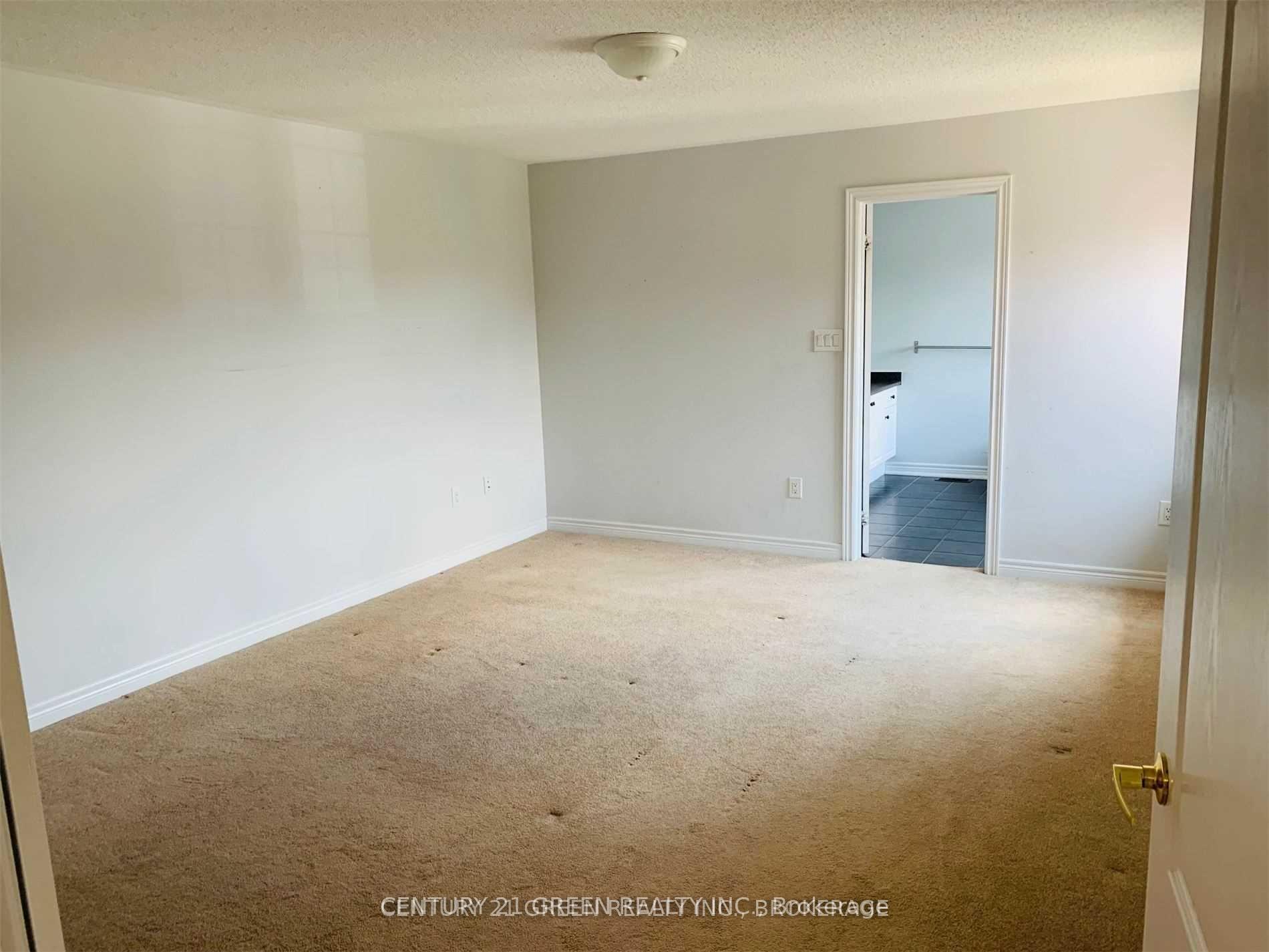 Photo 13 of Unit Upper, 577 Grant Way, Milton, Scott — HOMEH