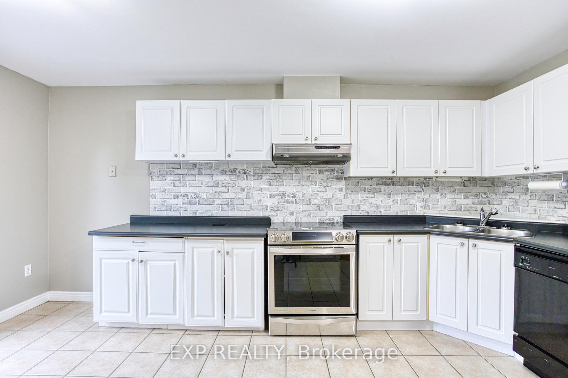 Photo 10 of 14 Saddler Street, Pelham, Fonthill — HOMEH