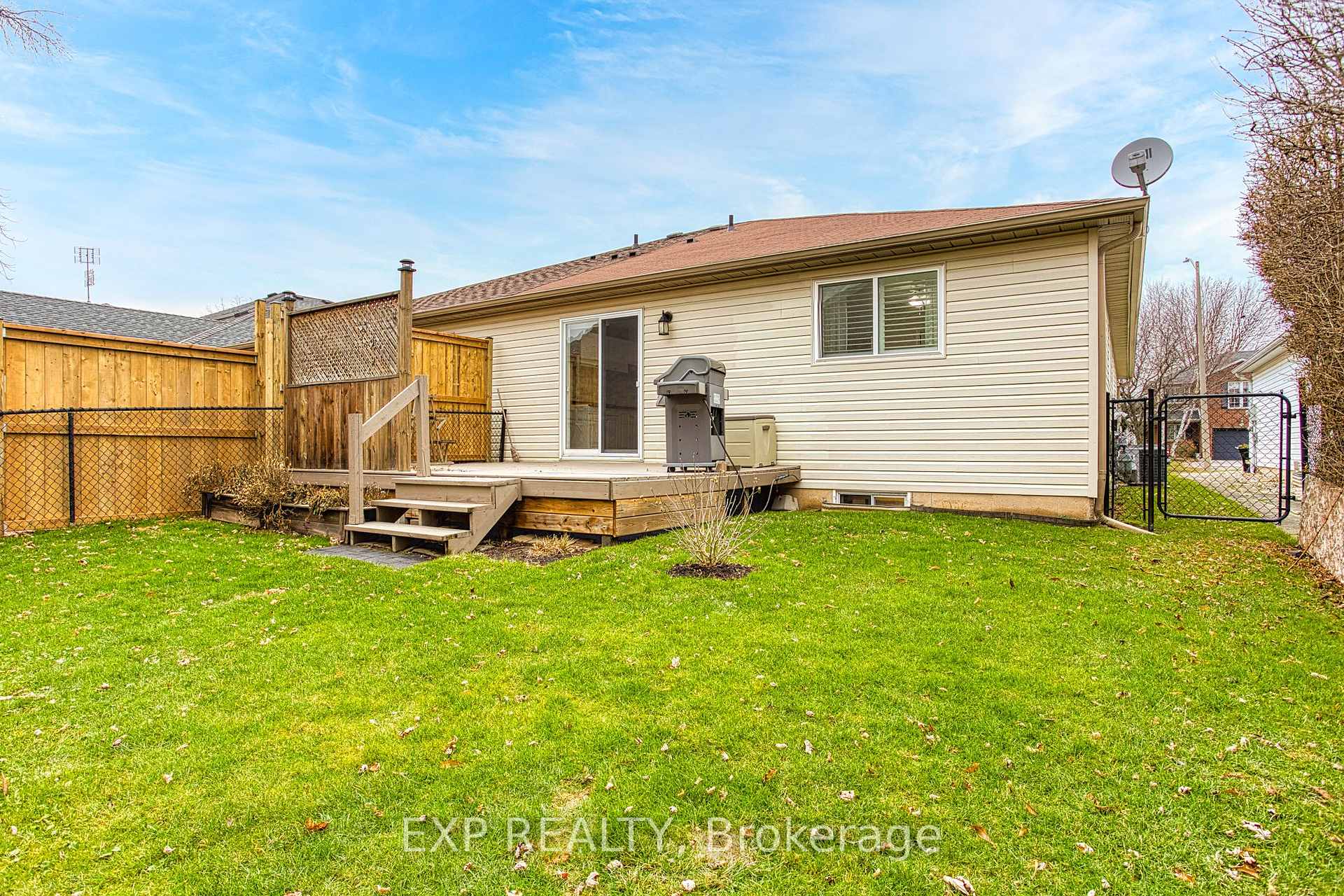 Photo 24 of 14 Saddler Street, Pelham, Fonthill — HOMEH