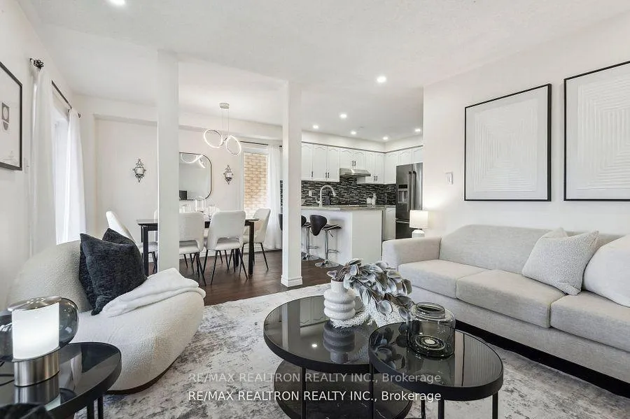 Photo 13 of 1152 Gossamer Drive, Pickering, Liverpool — HOMEH