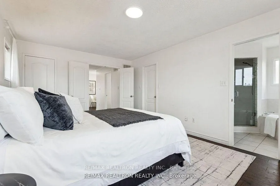 Photo 17 of 1152 Gossamer Drive, Pickering, Liverpool — HOMEH