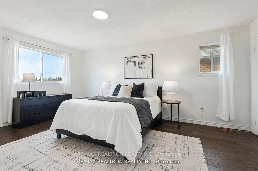 Photo 20 of 1152 Gossamer Drive, Pickering, Liverpool — HOMEH