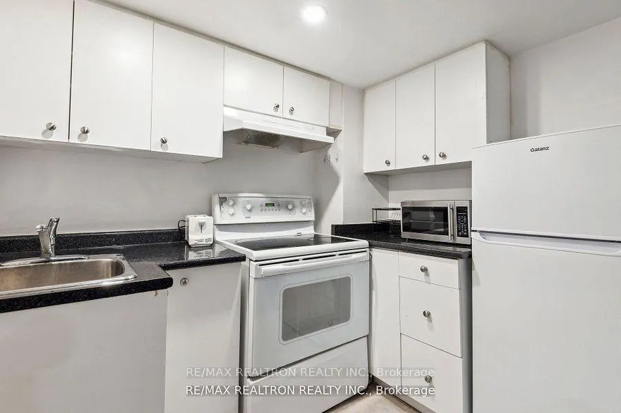 Photo 32 of 1152 Gossamer Drive, Pickering, Liverpool — HOMEH