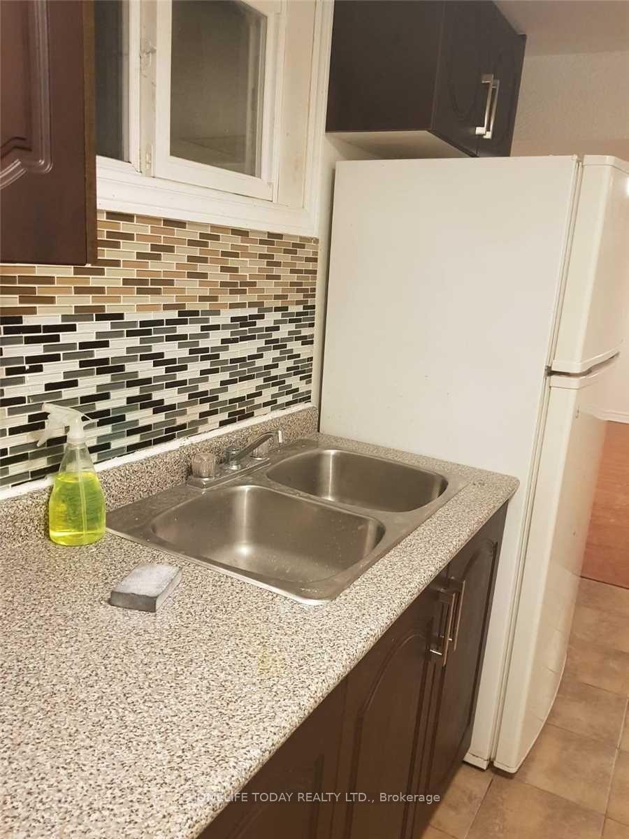 Photo 5 of Unit Bsmt, 1616 Mcbrady Crescent, Pickering, Brock Ridge — HOMEH