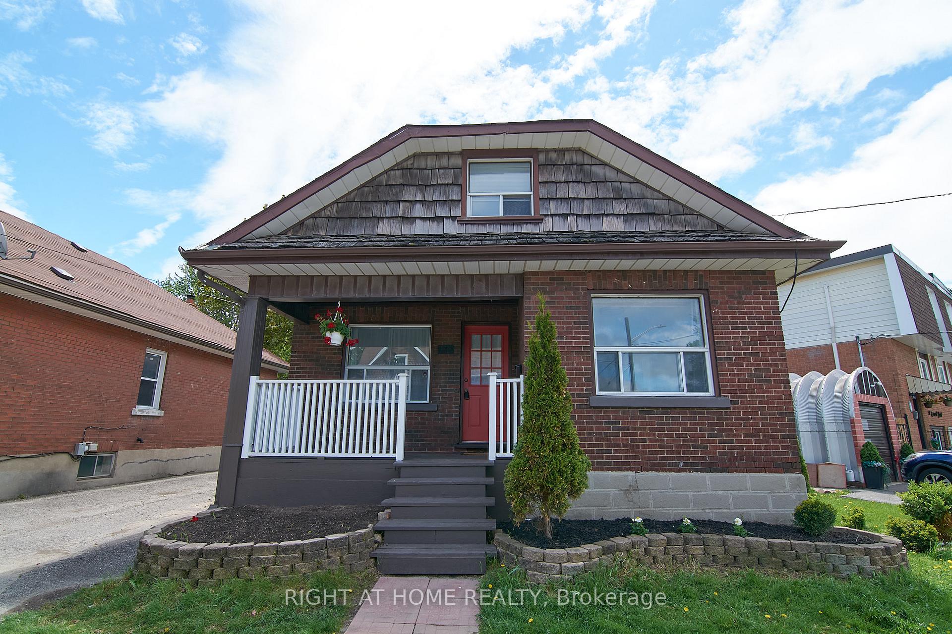 Photo 2 of 105 Conant Street, Oshawa, Lakeview — HOMEH