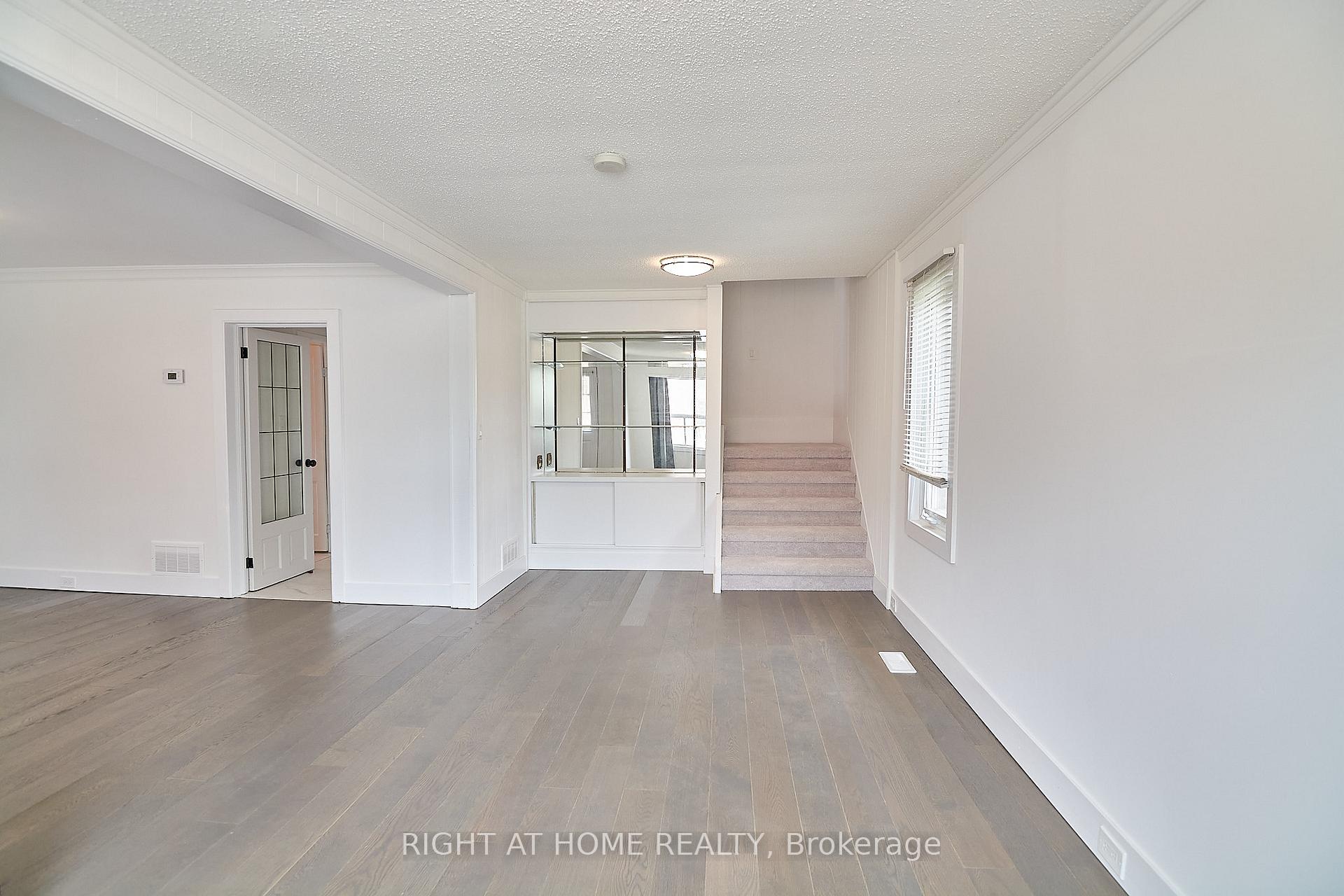 Photo 4 of 105 Conant Street, Oshawa, Lakeview — HOMEH