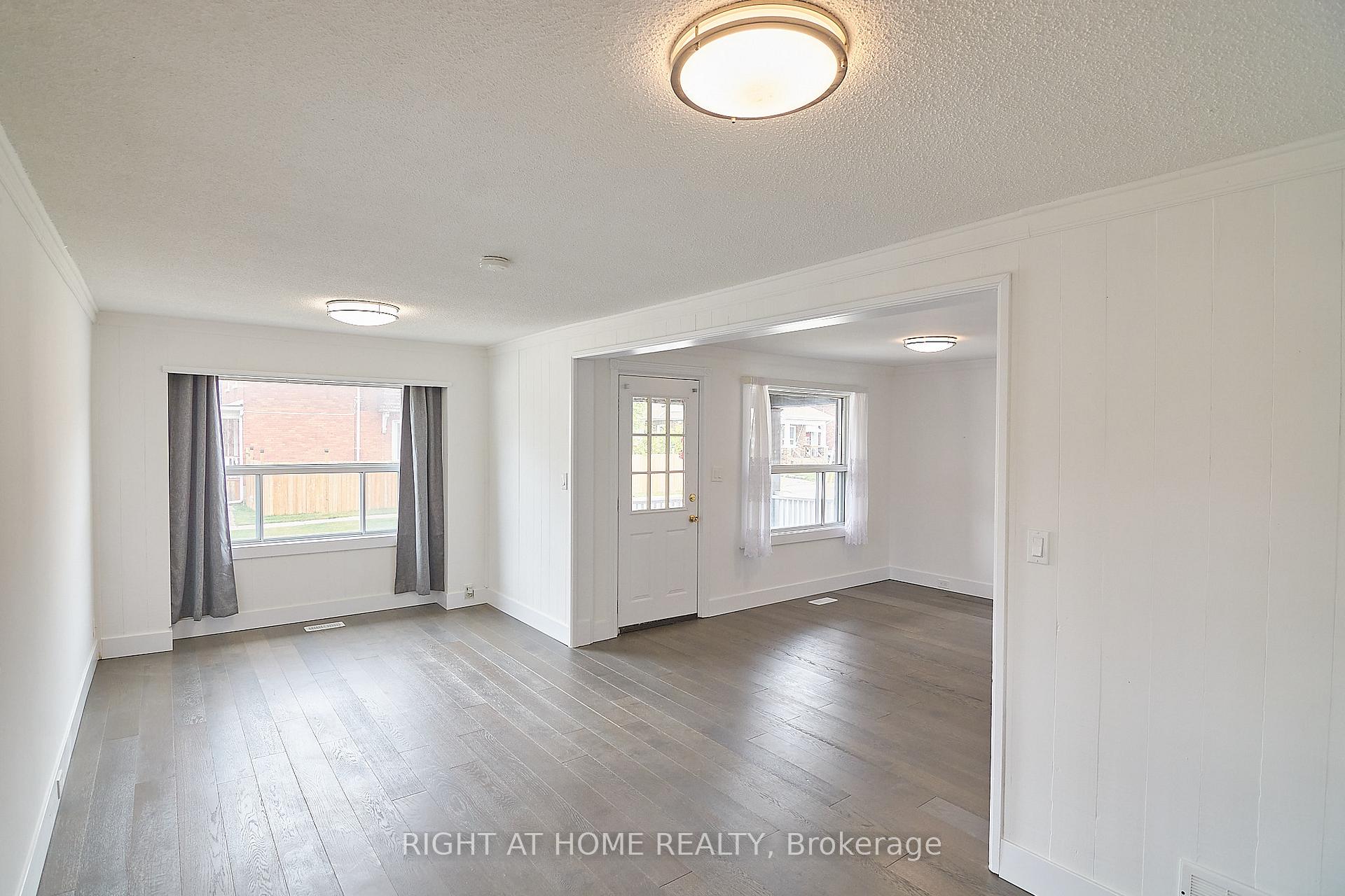 Photo 5 of 105 Conant Street, Oshawa, Lakeview — HOMEH