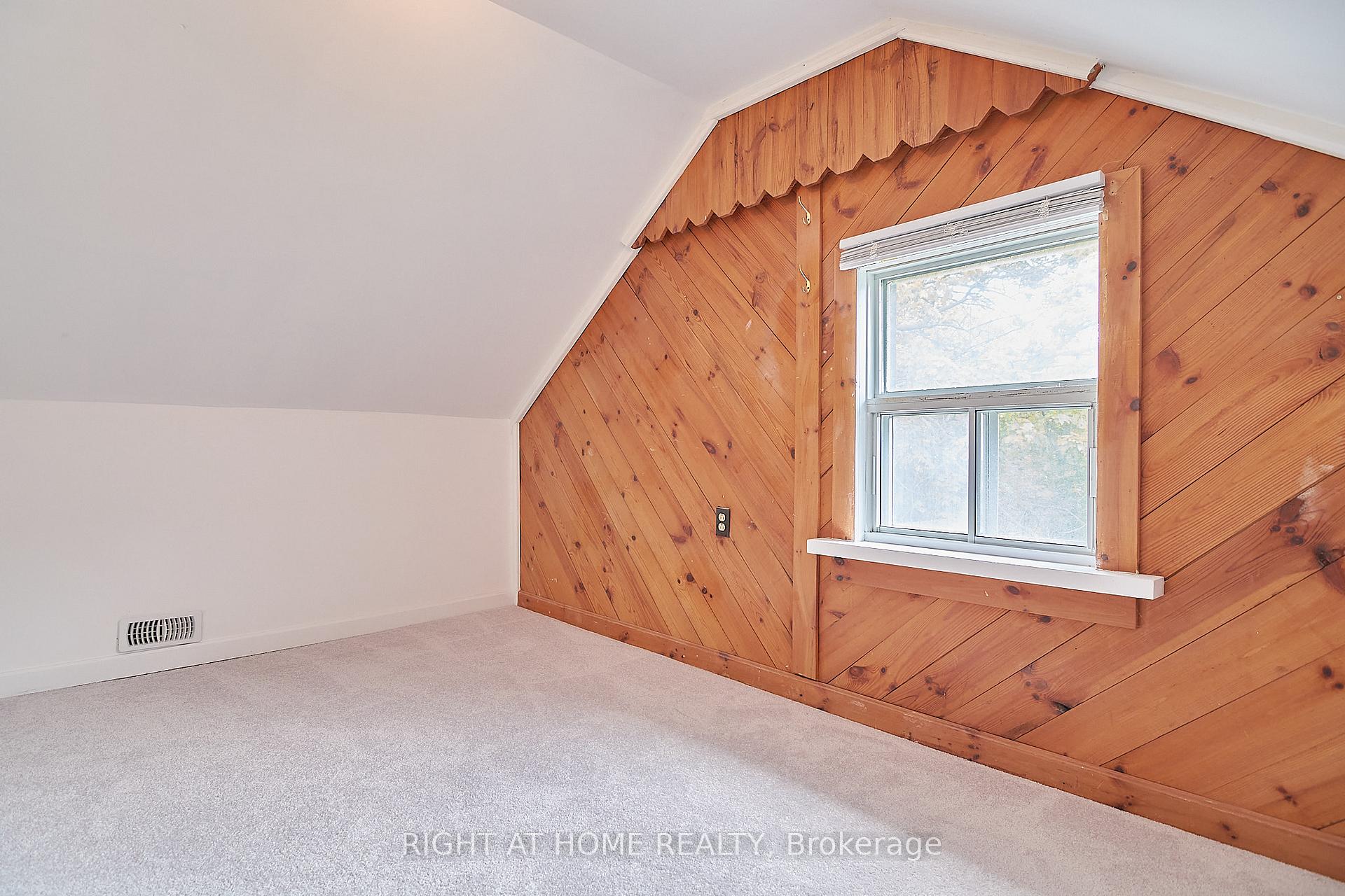 Photo 17 of 105 Conant Street, Oshawa, Lakeview — HOMEH