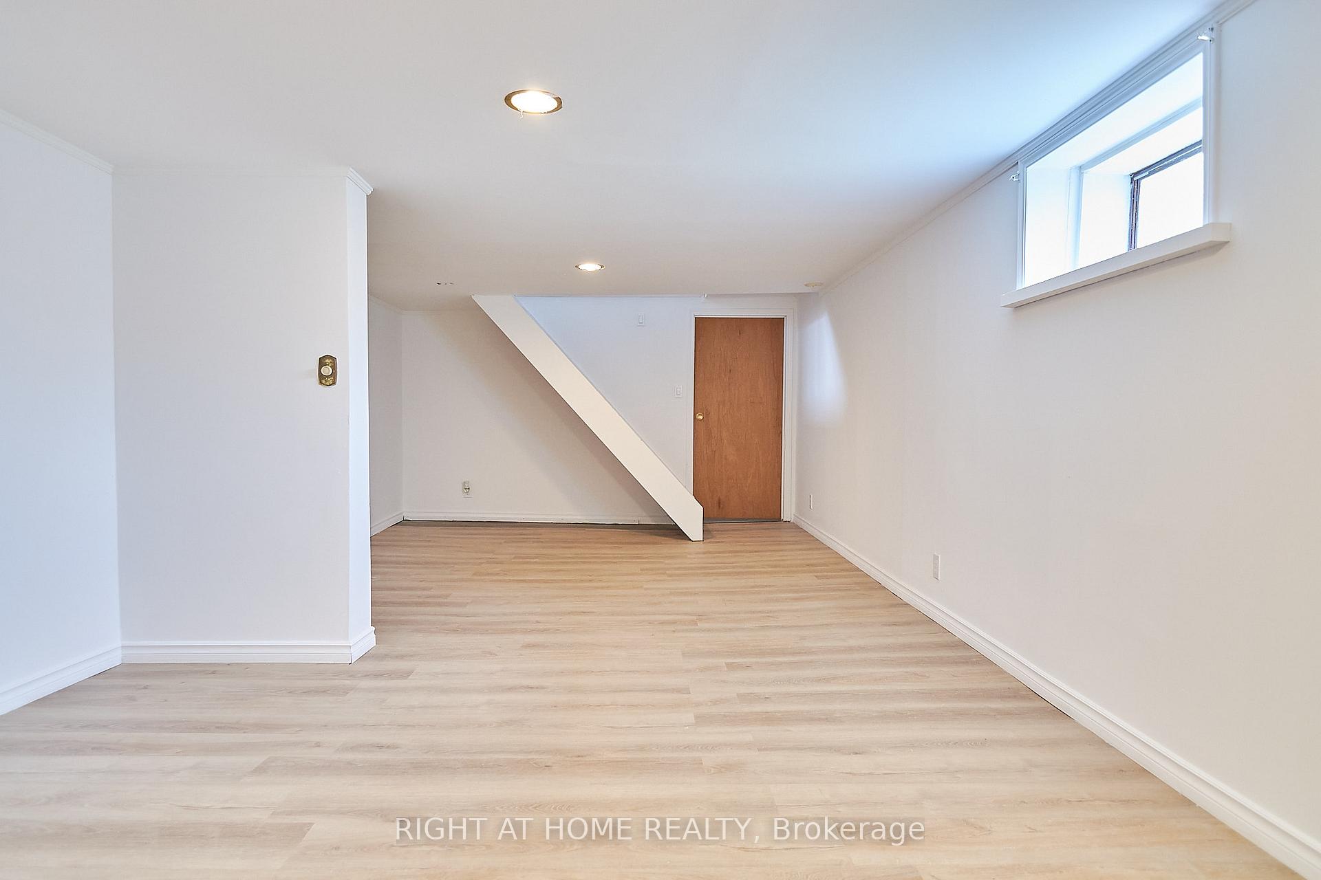 Photo 19 of 105 Conant Street, Oshawa, Lakeview — HOMEH