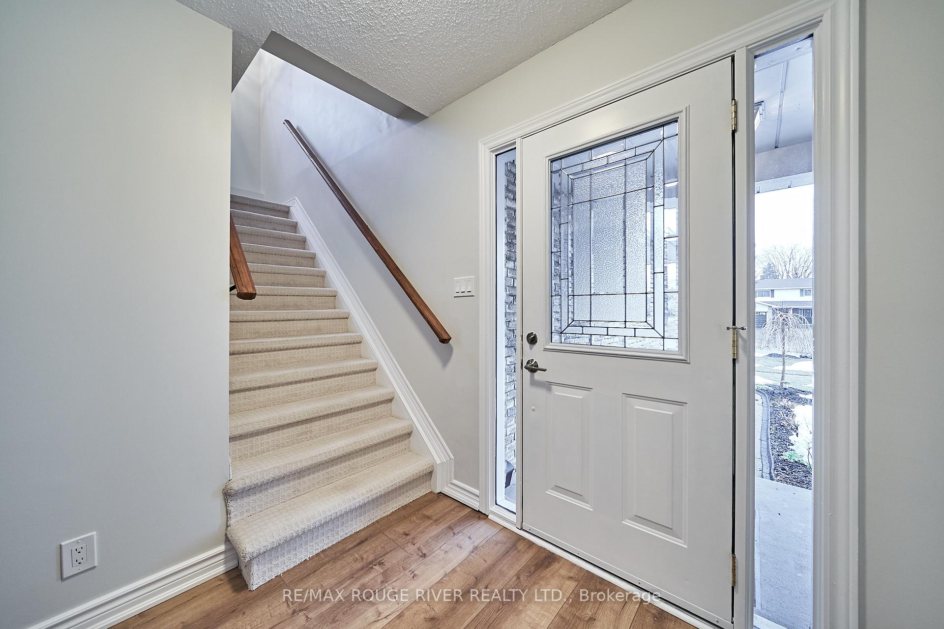 Photo 3 of 632 Balsam Crescent, Oshawa, Lakeview — HOMEH