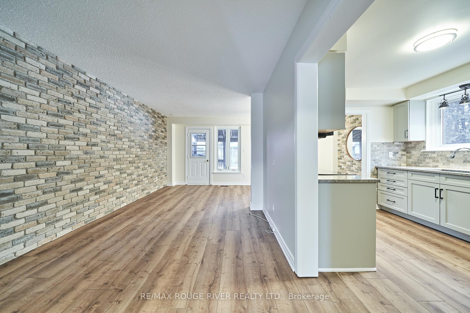 Photo 4 of 632 Balsam Crescent, Oshawa, Lakeview — HOMEH