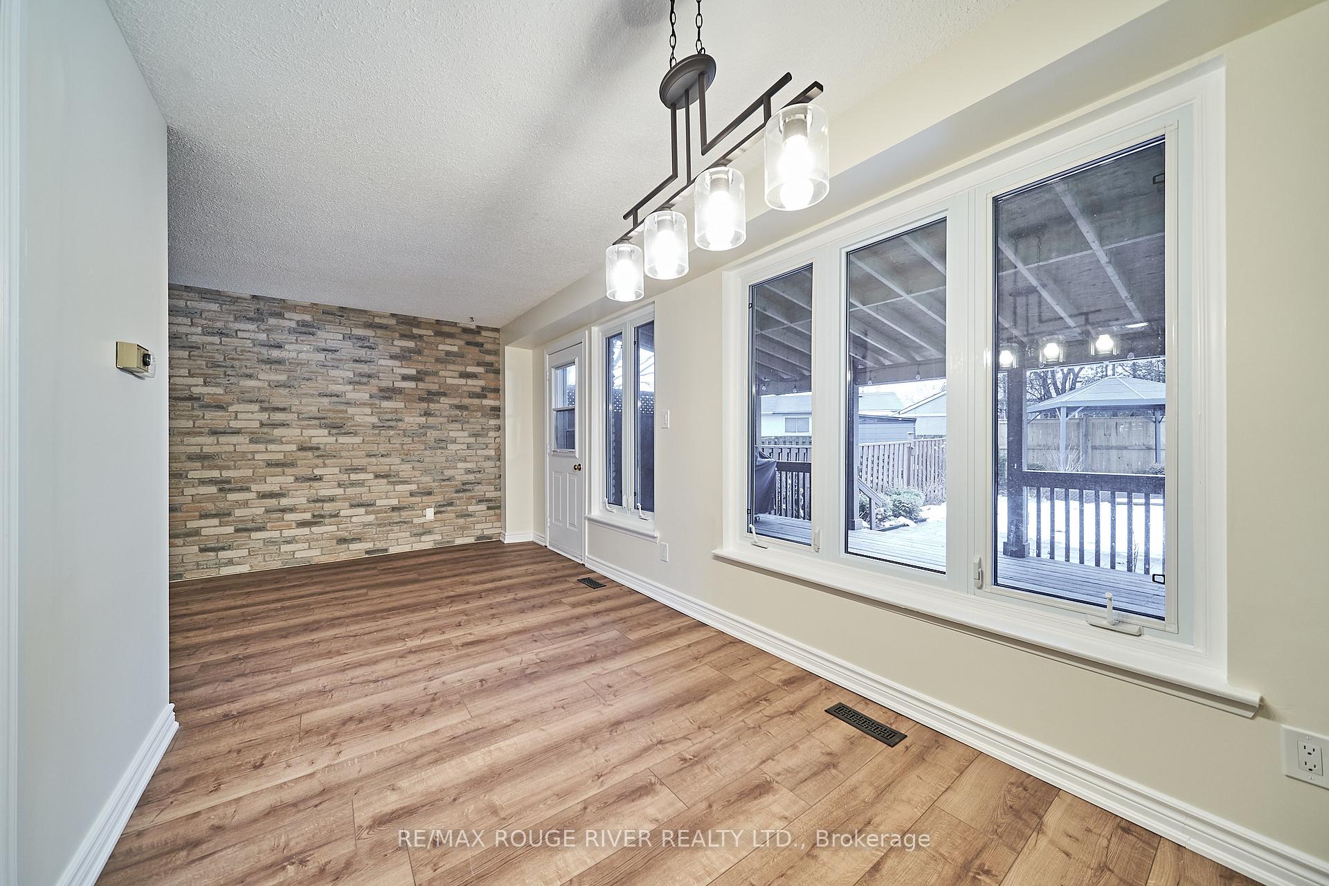 Photo 9 of 632 Balsam Crescent, Oshawa, Lakeview — HOMEH