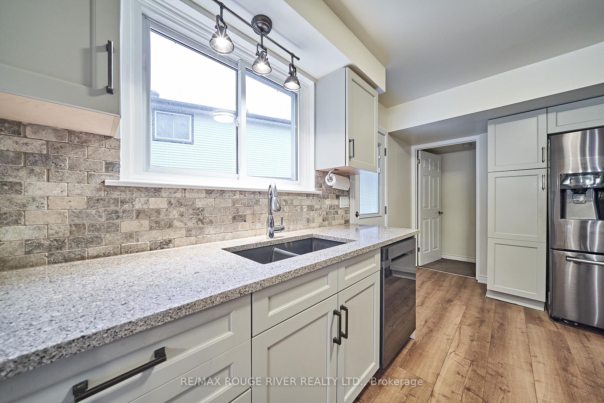 Photo 12 of 632 Balsam Crescent, Oshawa, Lakeview — HOMEH