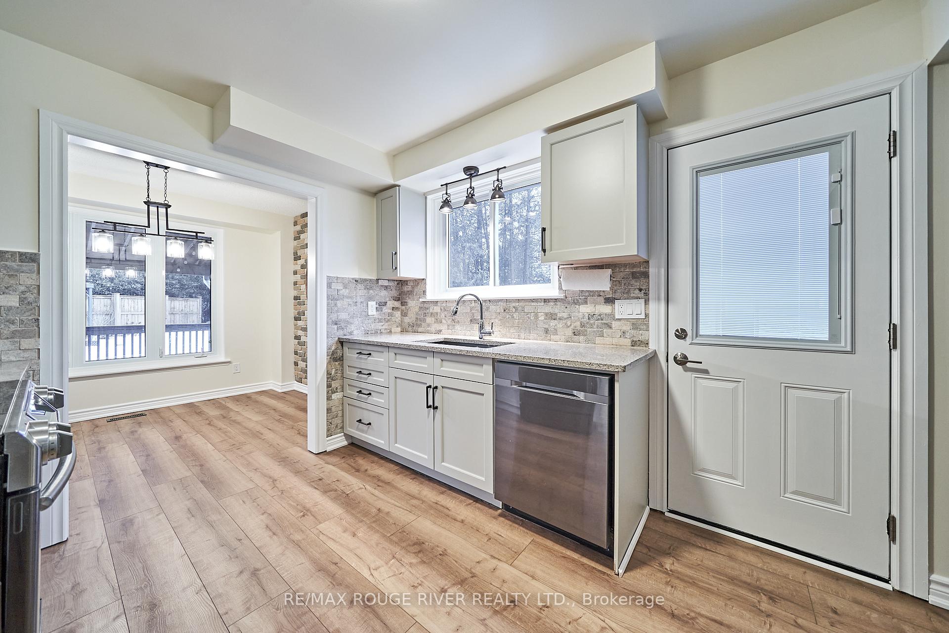 Photo 14 of 632 Balsam Crescent, Oshawa, Lakeview — HOMEH