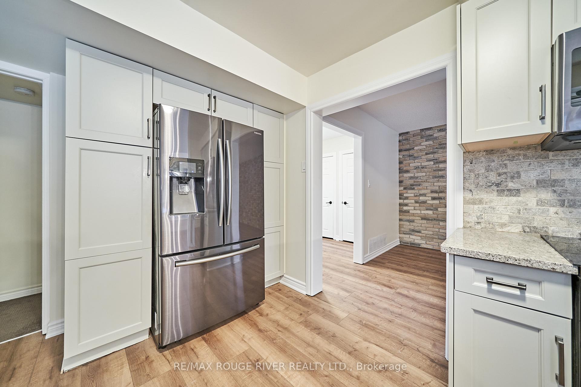 Photo 18 of 632 Balsam Crescent, Oshawa, Lakeview — HOMEH