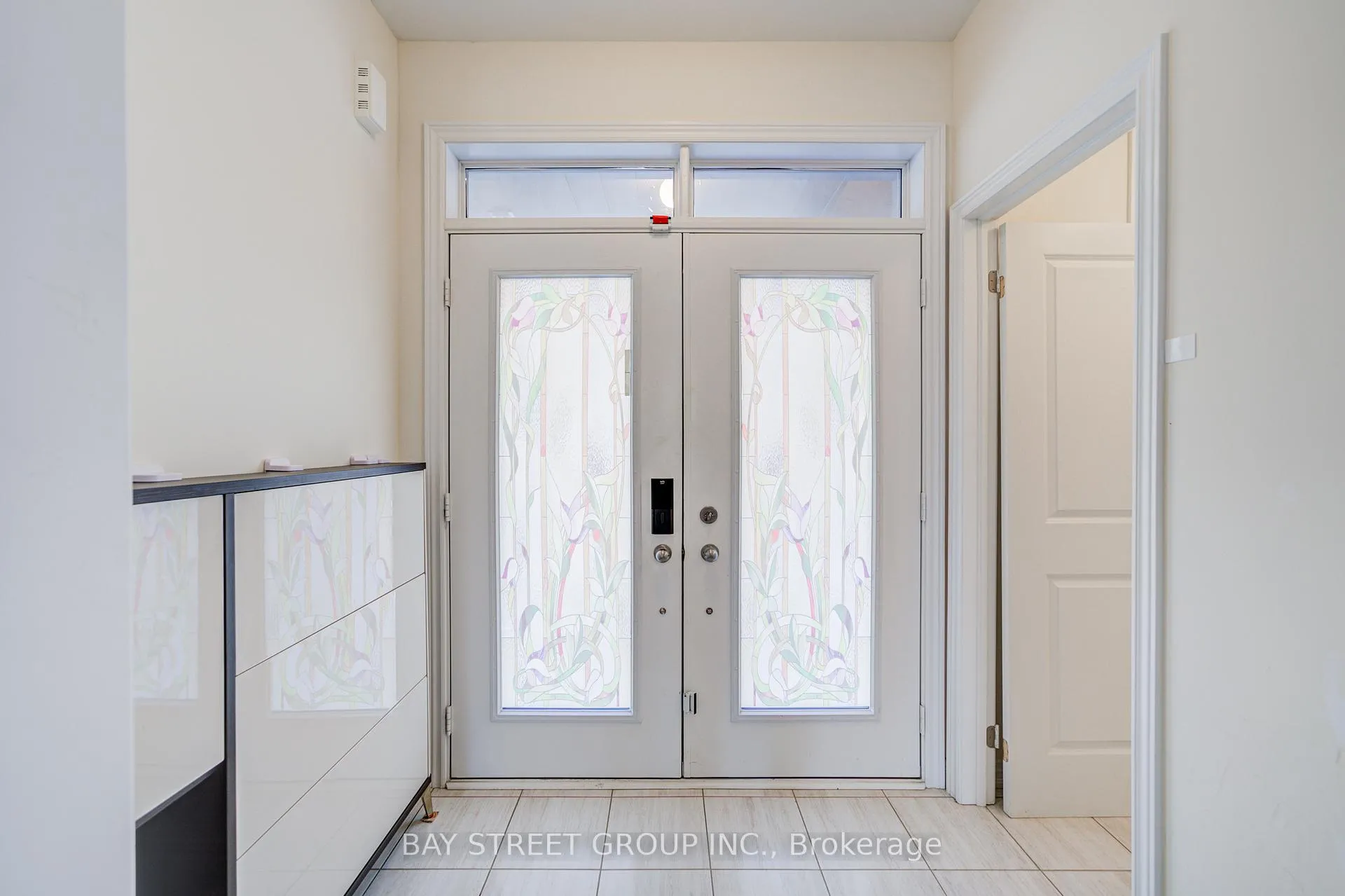 Photo 3 of 2643 Delphinium Trail, Pickering, Rural Pickering — HOMEH