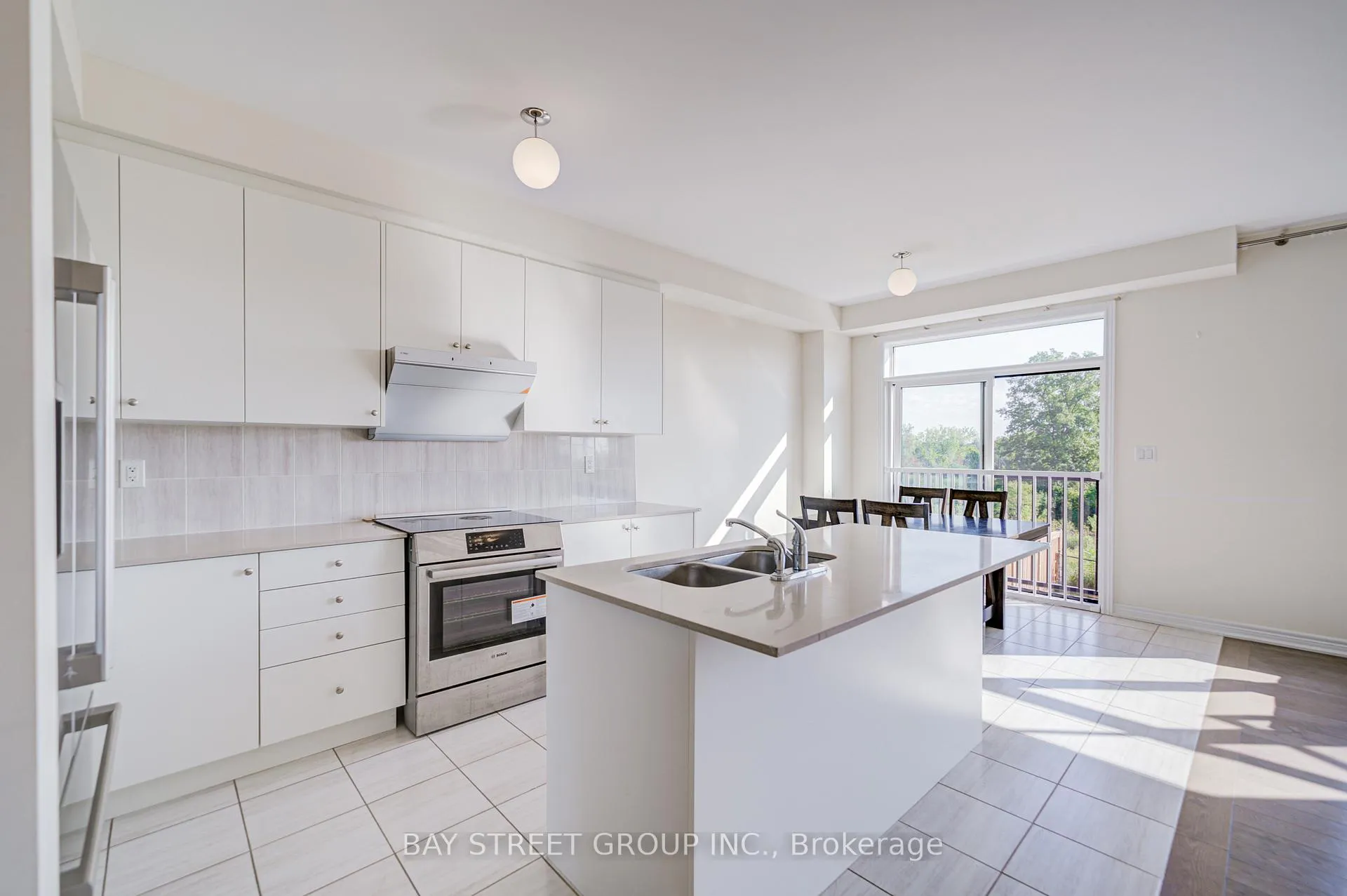 Photo 8 of 2643 Delphinium Trail, Pickering, Rural Pickering — HOMEH