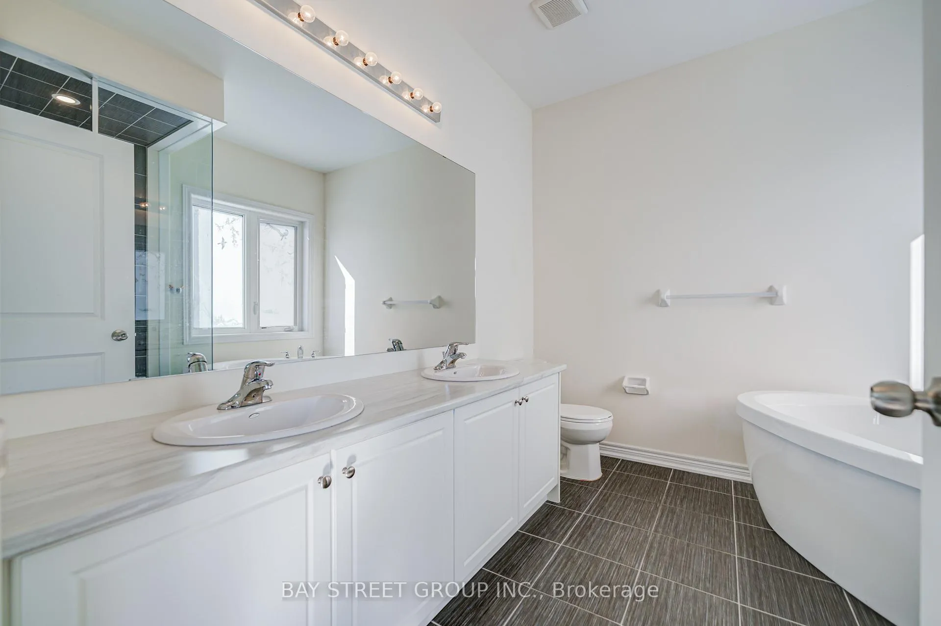 Photo 20 of 2643 Delphinium Trail, Pickering, Rural Pickering — HOMEH