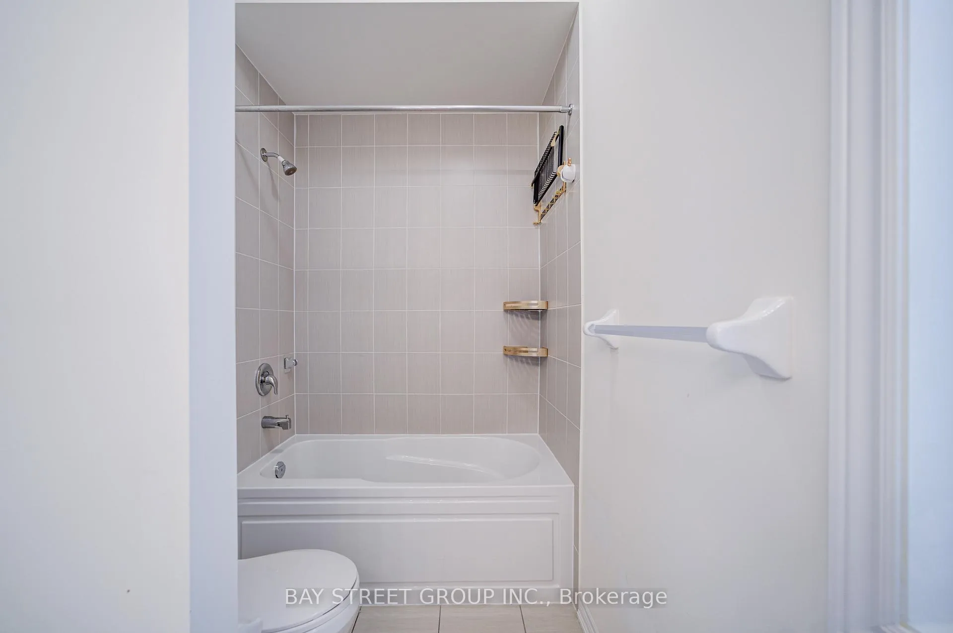 Photo 29 of 2643 Delphinium Trail, Pickering, Rural Pickering — HOMEH