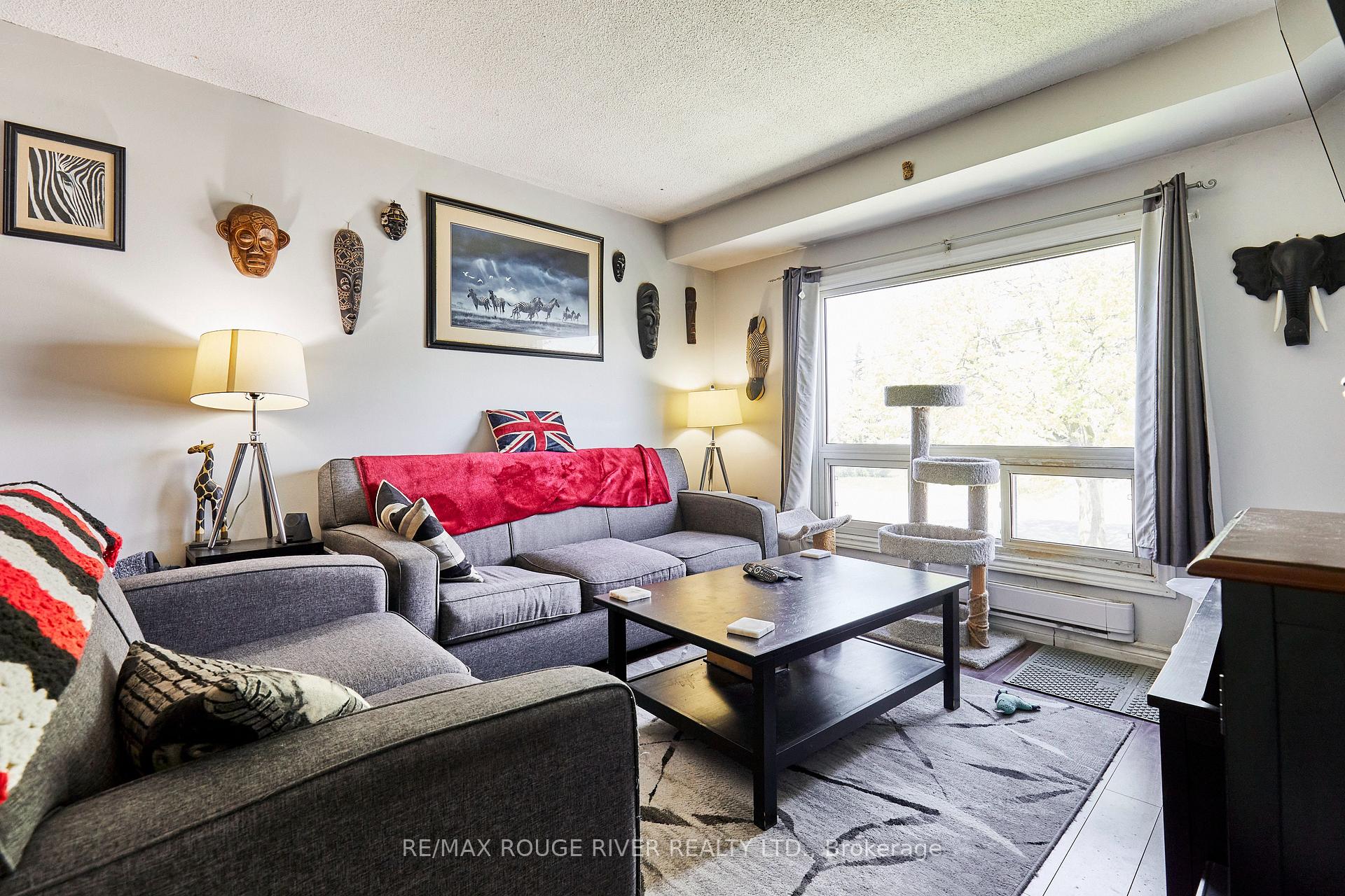 Photo 5 of 37 Wellington Avenue E, Oshawa, Farewell — HOMEH