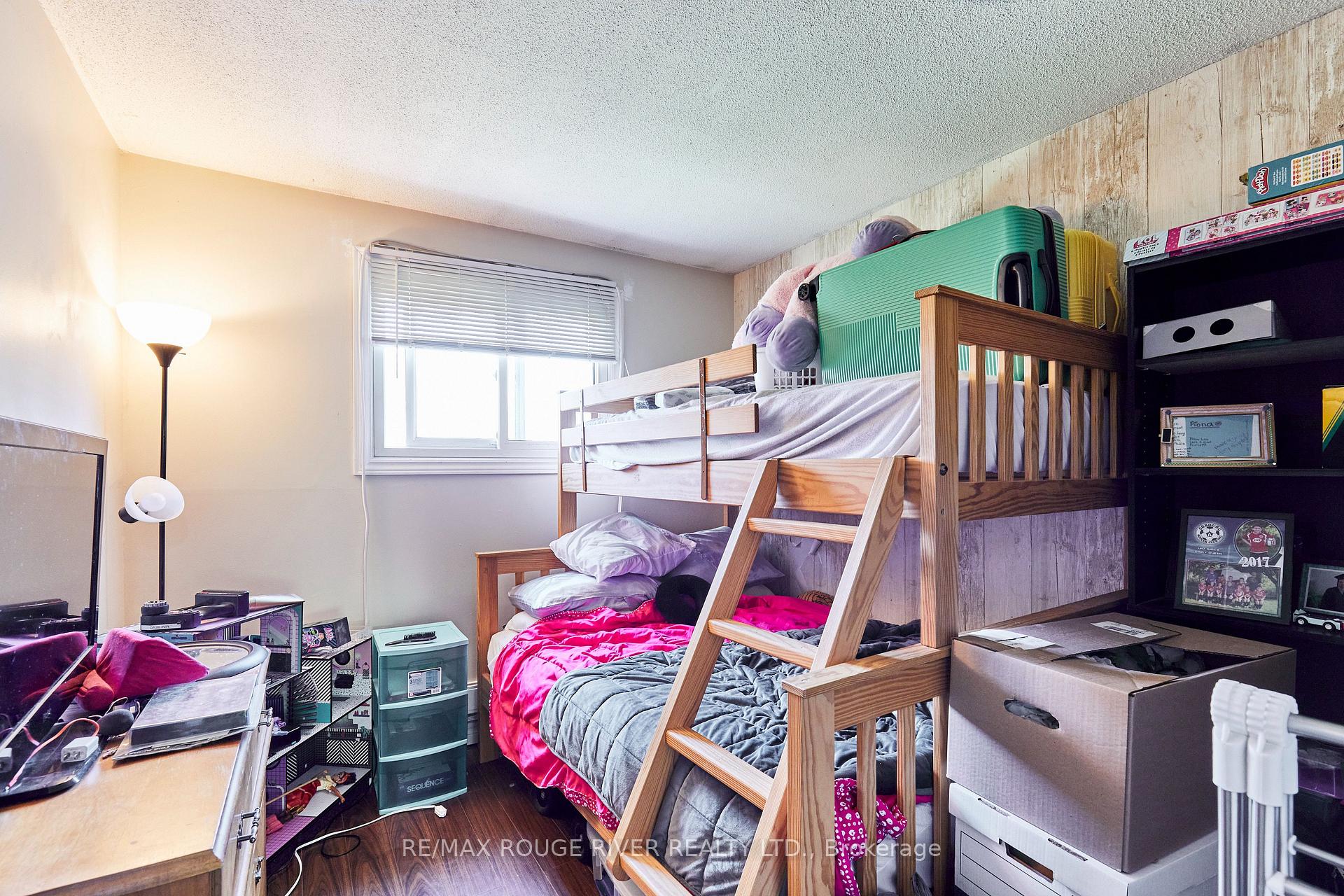 Photo 16 of 37 Wellington Avenue E, Oshawa, Farewell — HOMEH