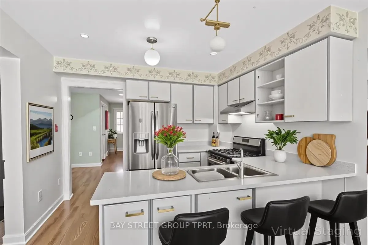 Photo 8 of 1610 Rawlings Drive, Pickering, Liverpool — HOMEH