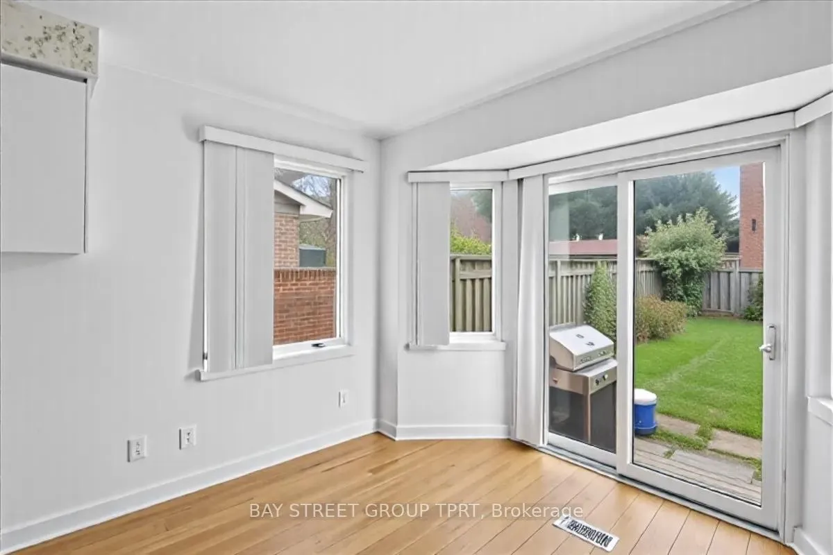 Photo 9 of 1610 Rawlings Drive, Pickering, Liverpool — HOMEH