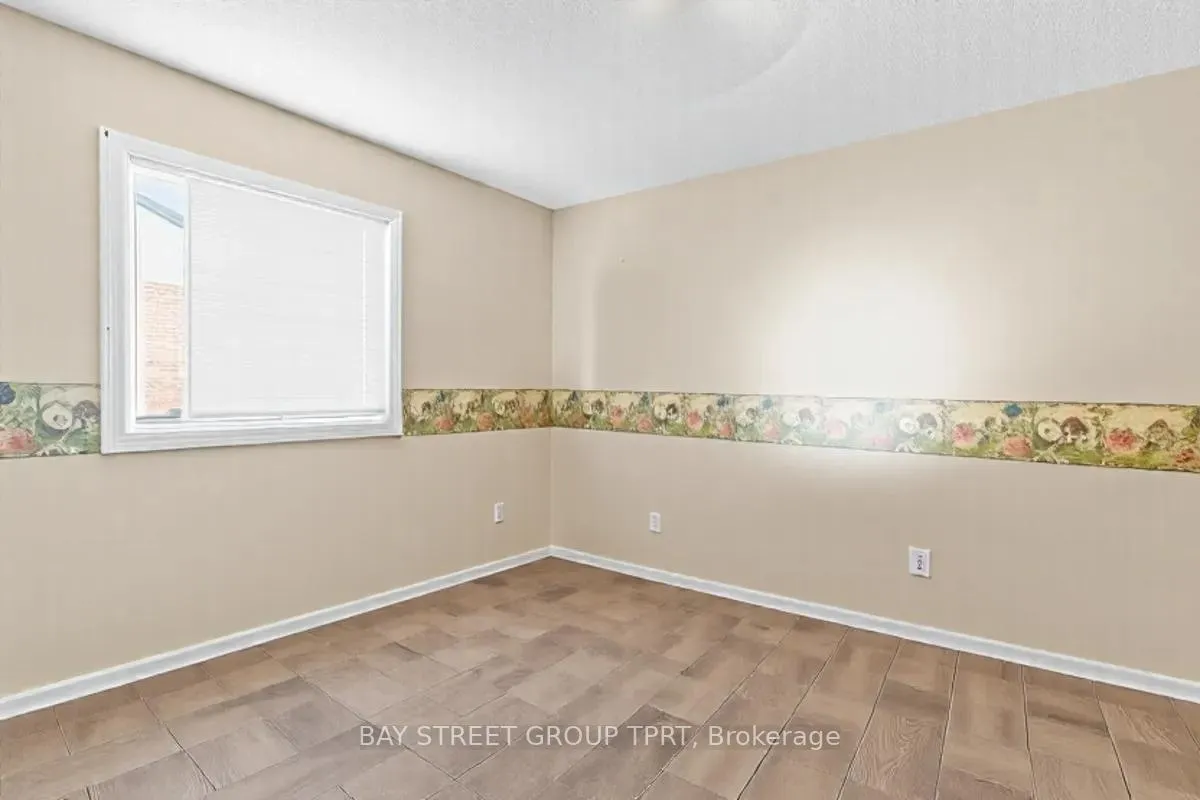 Photo 17 of 1610 Rawlings Drive, Pickering, Liverpool — HOMEH