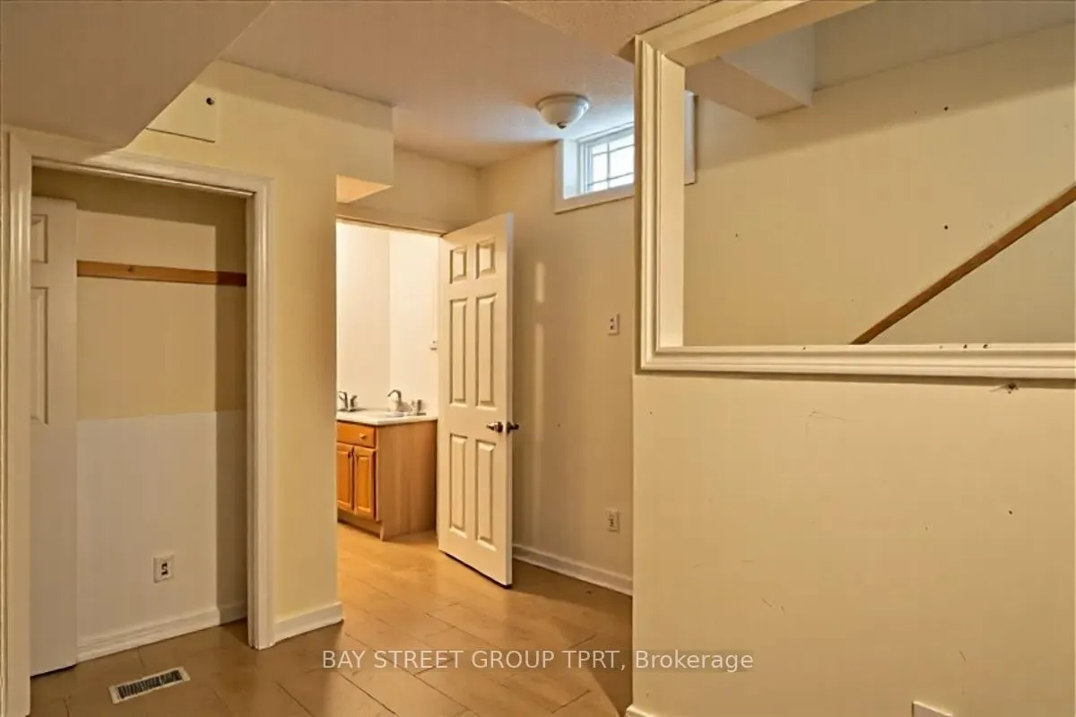 Photo 24 of 1610 Rawlings Drive, Pickering, Liverpool — HOMEH