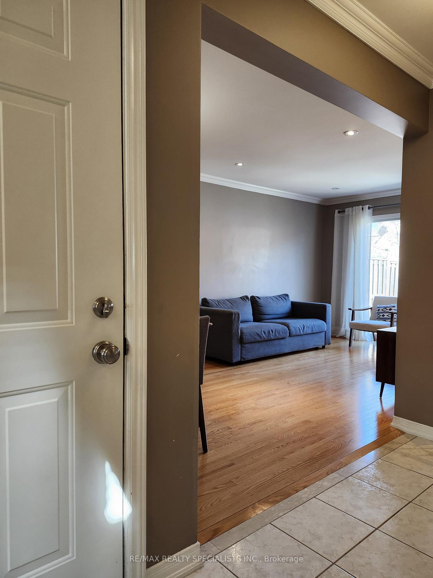 Photo 4 of 272 Fitzgerald Crescent, Milton, Dempsey — HOMEH