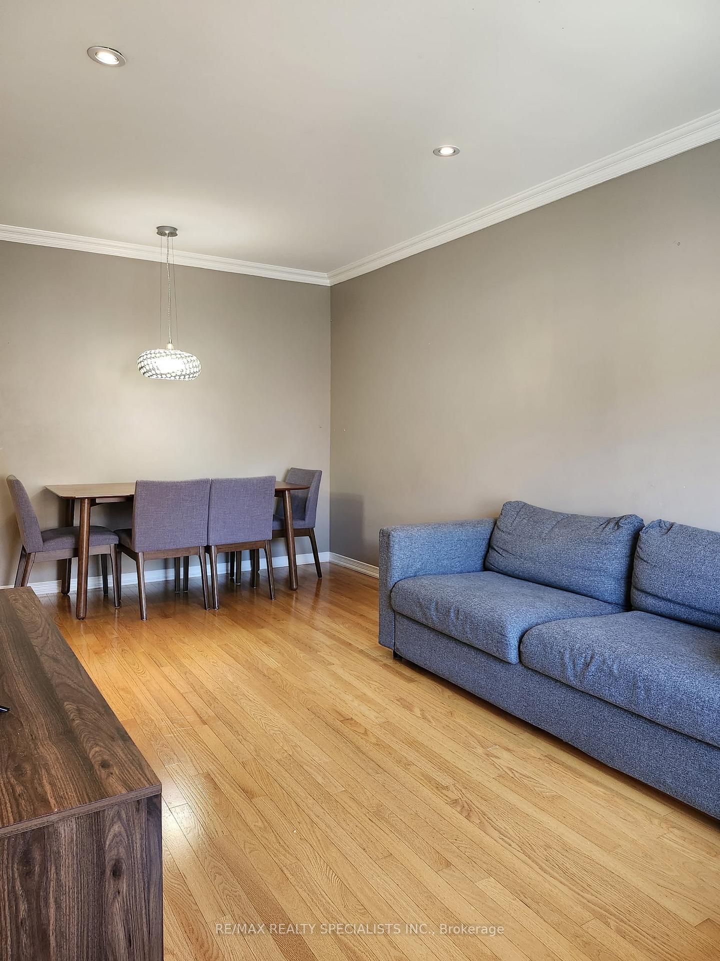 Photo 9 of 272 Fitzgerald Crescent, Milton, Dempsey — HOMEH