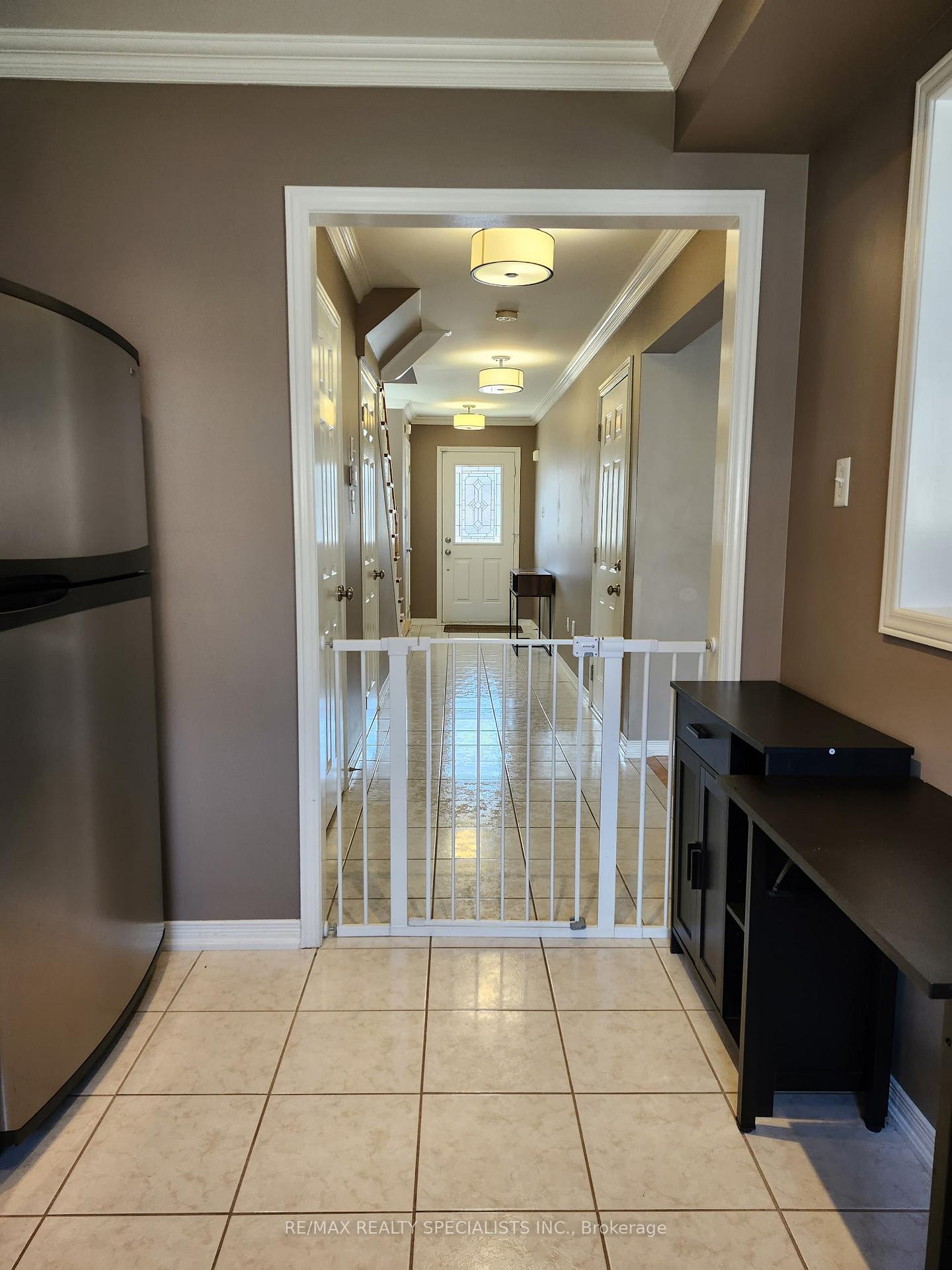Photo 10 of 272 Fitzgerald Crescent, Milton, Dempsey — HOMEH