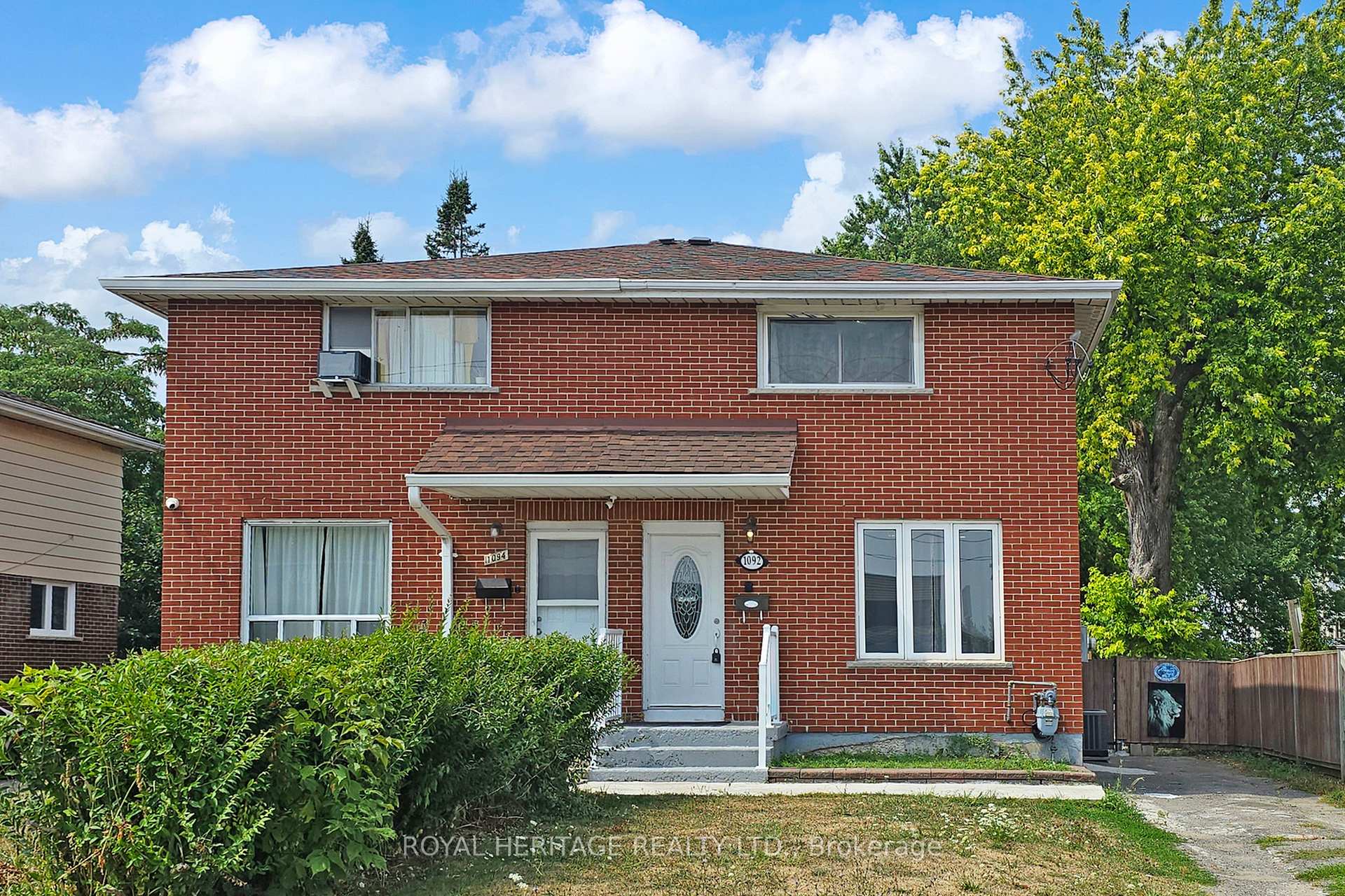 Front of 1092 Cedar Street
