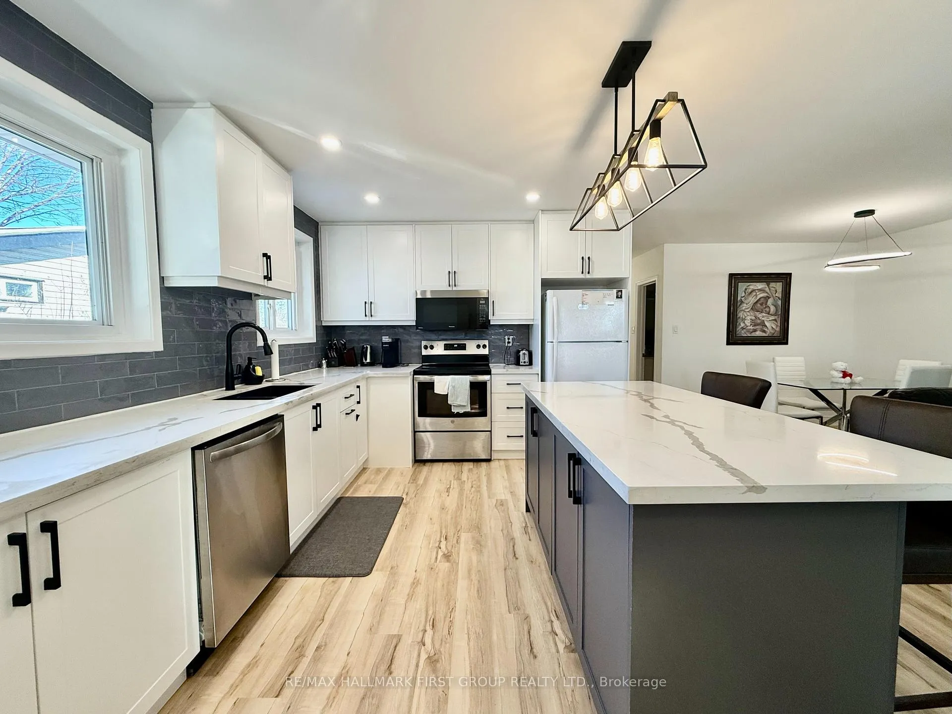 Photo 7 of 851 Bem Avenue, Pickering, Bay Ridges — HOMEH
