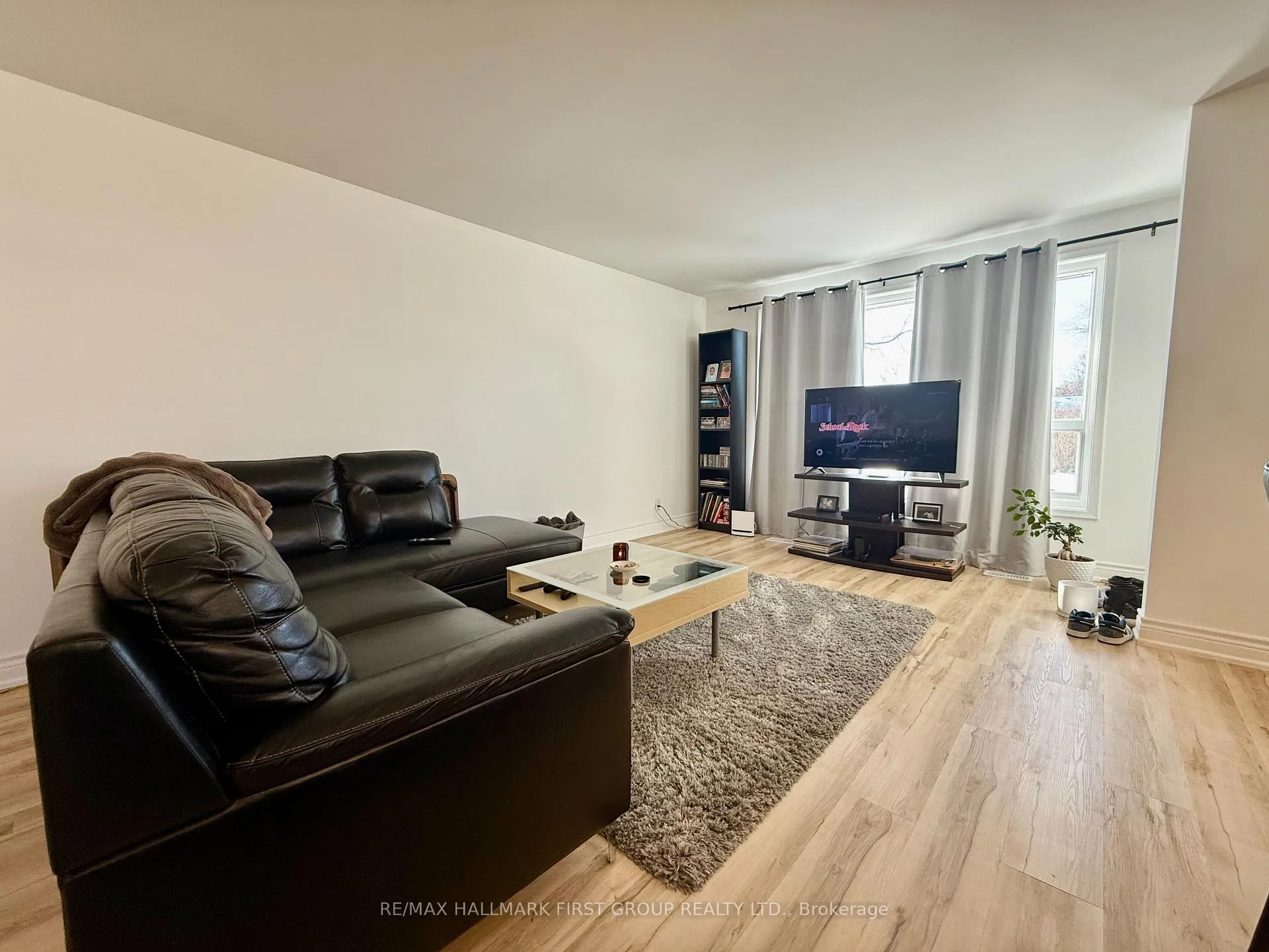 Photo 11 of 851 Bem Avenue, Pickering, Bay Ridges — HOMEH