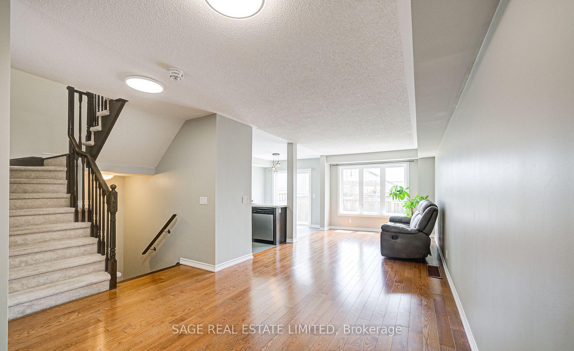 Photo 3 of 101 Nearco Gate, Oshawa, Windfields — HOMEH