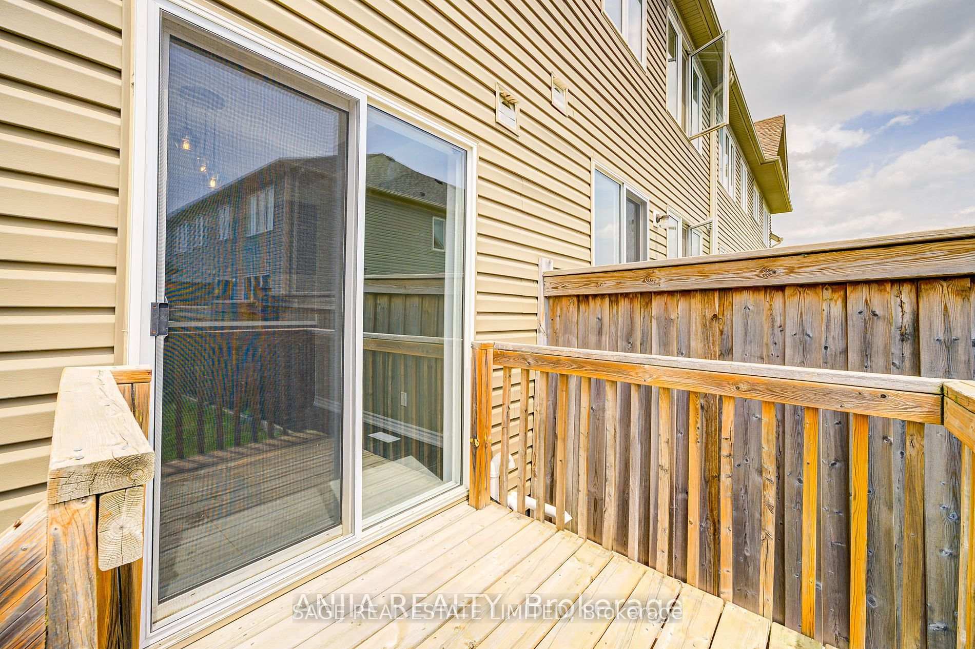 Photo 15 of 101 Nearco Gate, Oshawa, Windfields — HOMEH