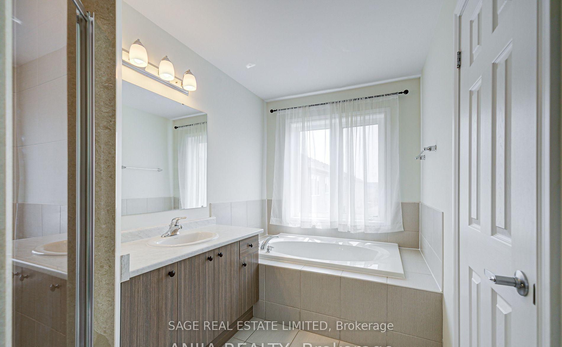 Photo 20 of 101 Nearco Gate, Oshawa, Windfields — HOMEH