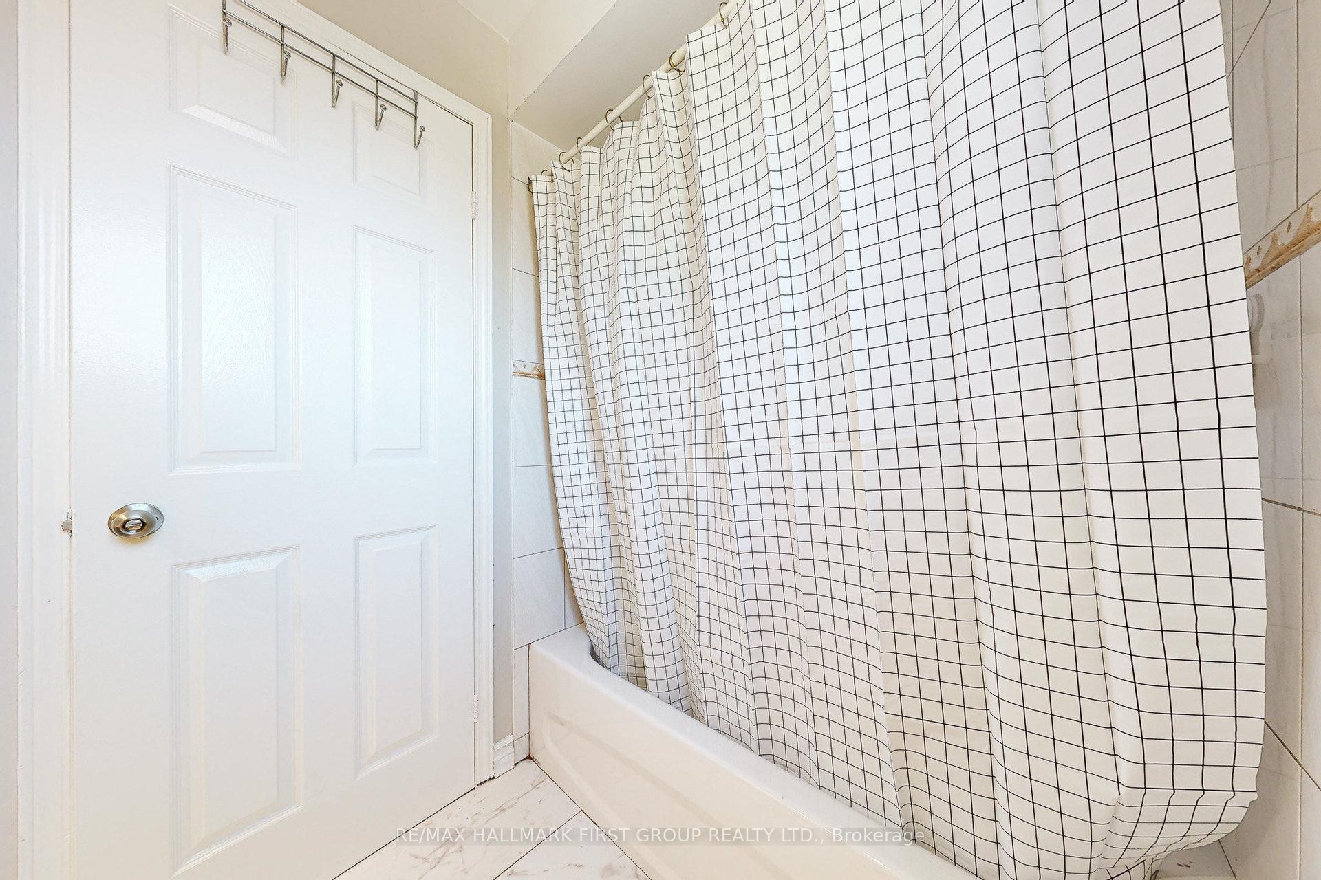 Photo 36 of 1522 Amberlea Road, Pickering, Amberlea — HOMEH