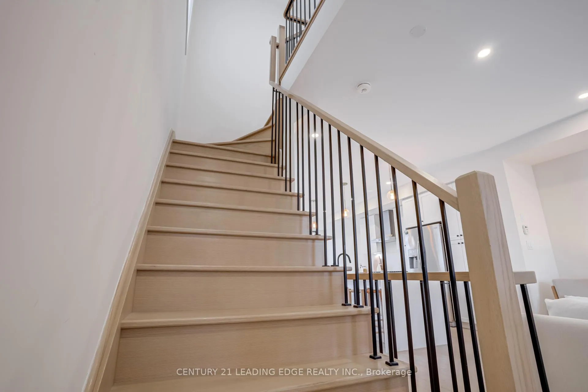 Photo 18 of 1645 Shining Star Chase, Pickering, Duffin Heights — HOMEH
