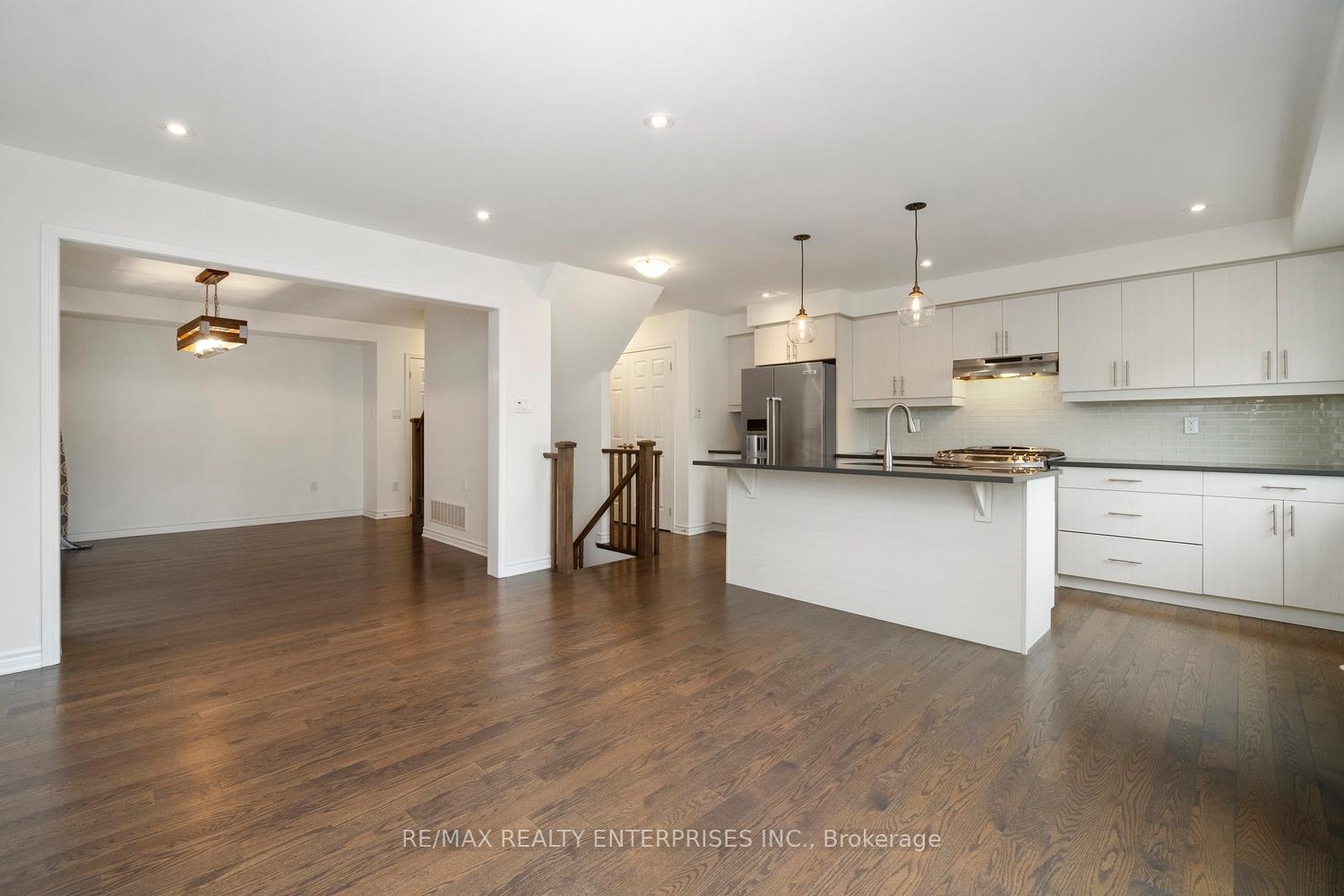 Photo 5 of 1656 Clitherow Street, Milton, Ford — HOMEH