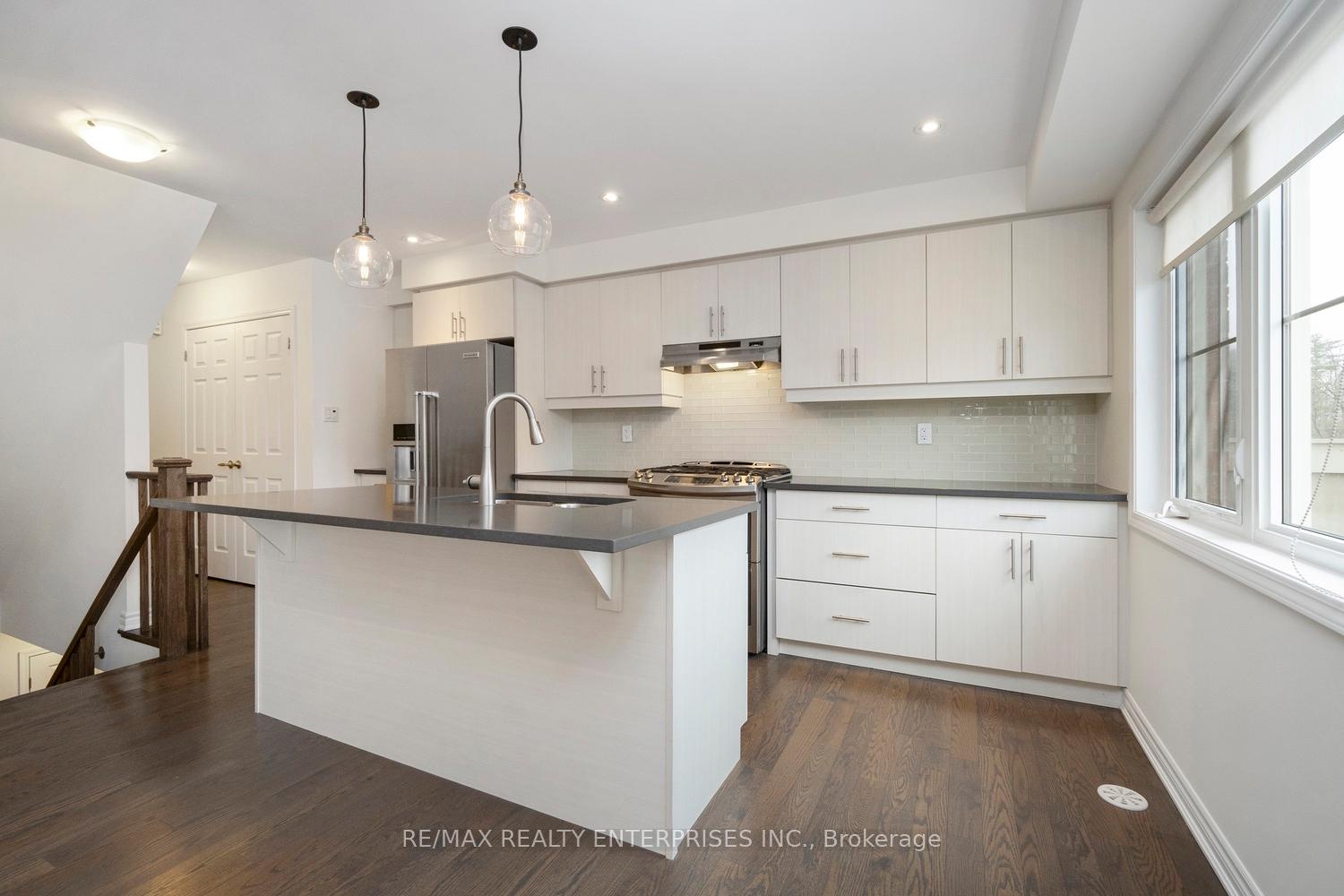 Photo 7 of 1656 Clitherow Street, Milton, Ford — HOMEH