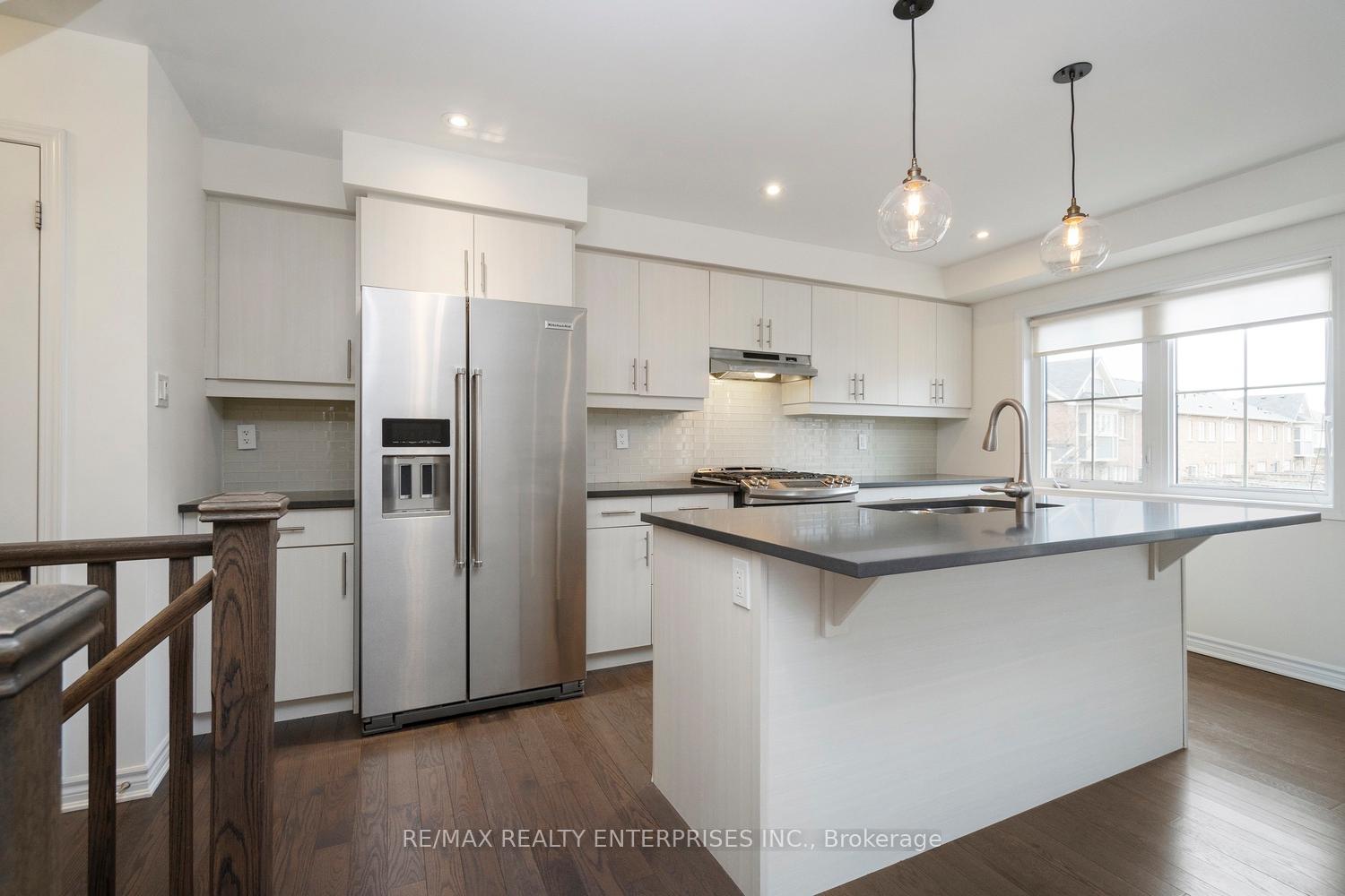 Photo 8 of 1656 Clitherow Street, Milton, Ford — HOMEH