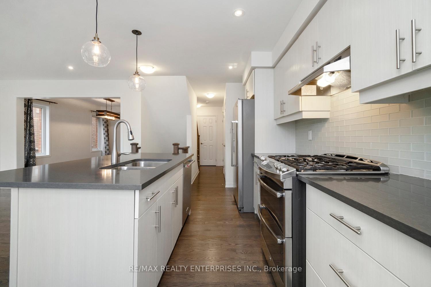 Photo 9 of 1656 Clitherow Street, Milton, Ford — HOMEH